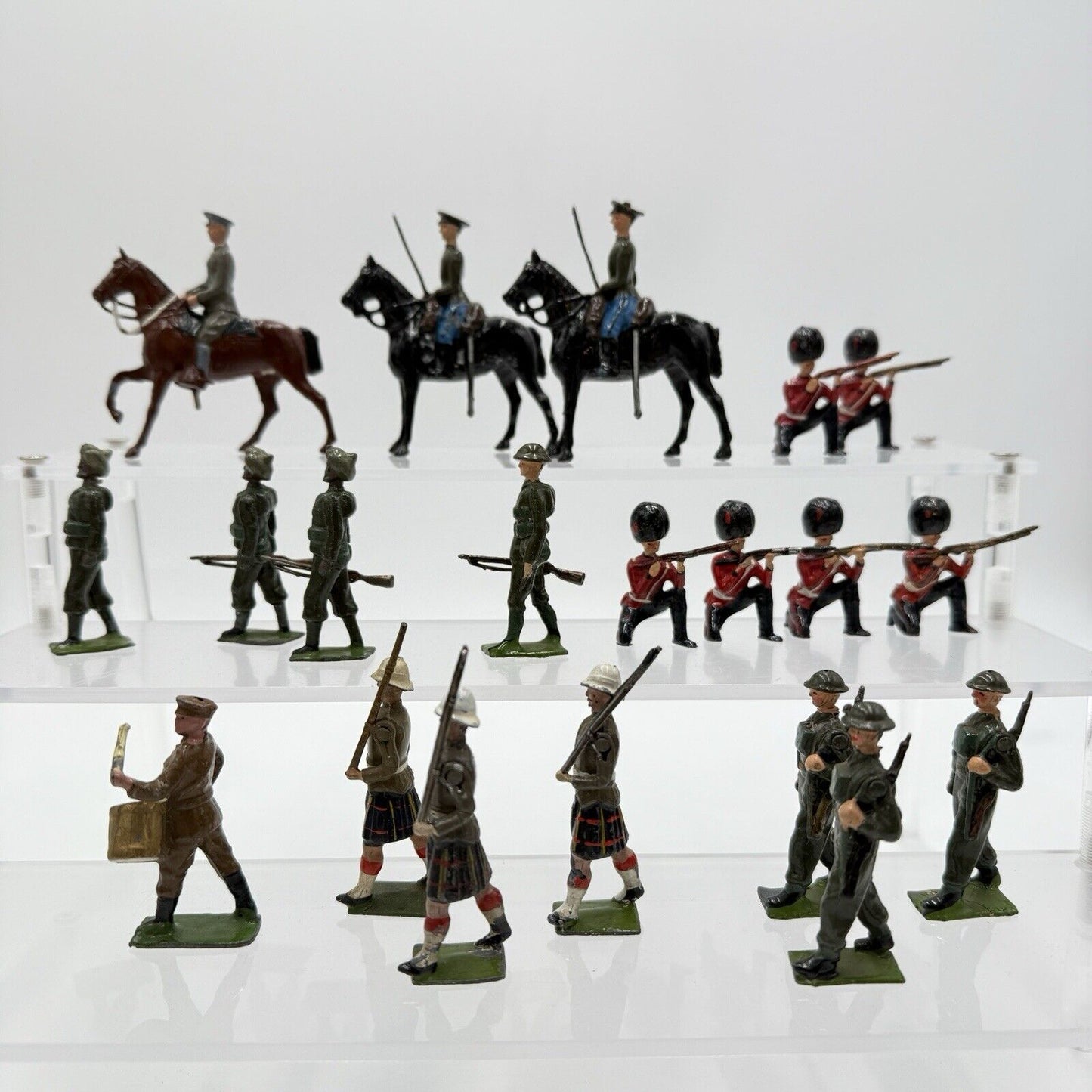 Vintage Britains 1970 Lead Toy Soldiers Hand Painted Mounted Guards Horses Lot