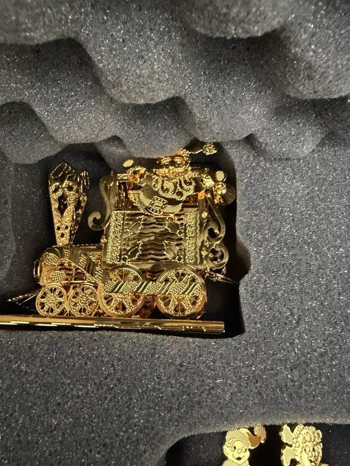 The Danbury Mint Santa’s Gold Christmas Train 24k Gold Finish Complete Wood Base