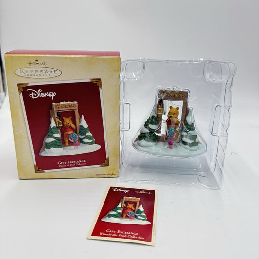Hallmark WINNIE the POOH and PIGLET Gift Exchange 2005 Keepsake Ornament