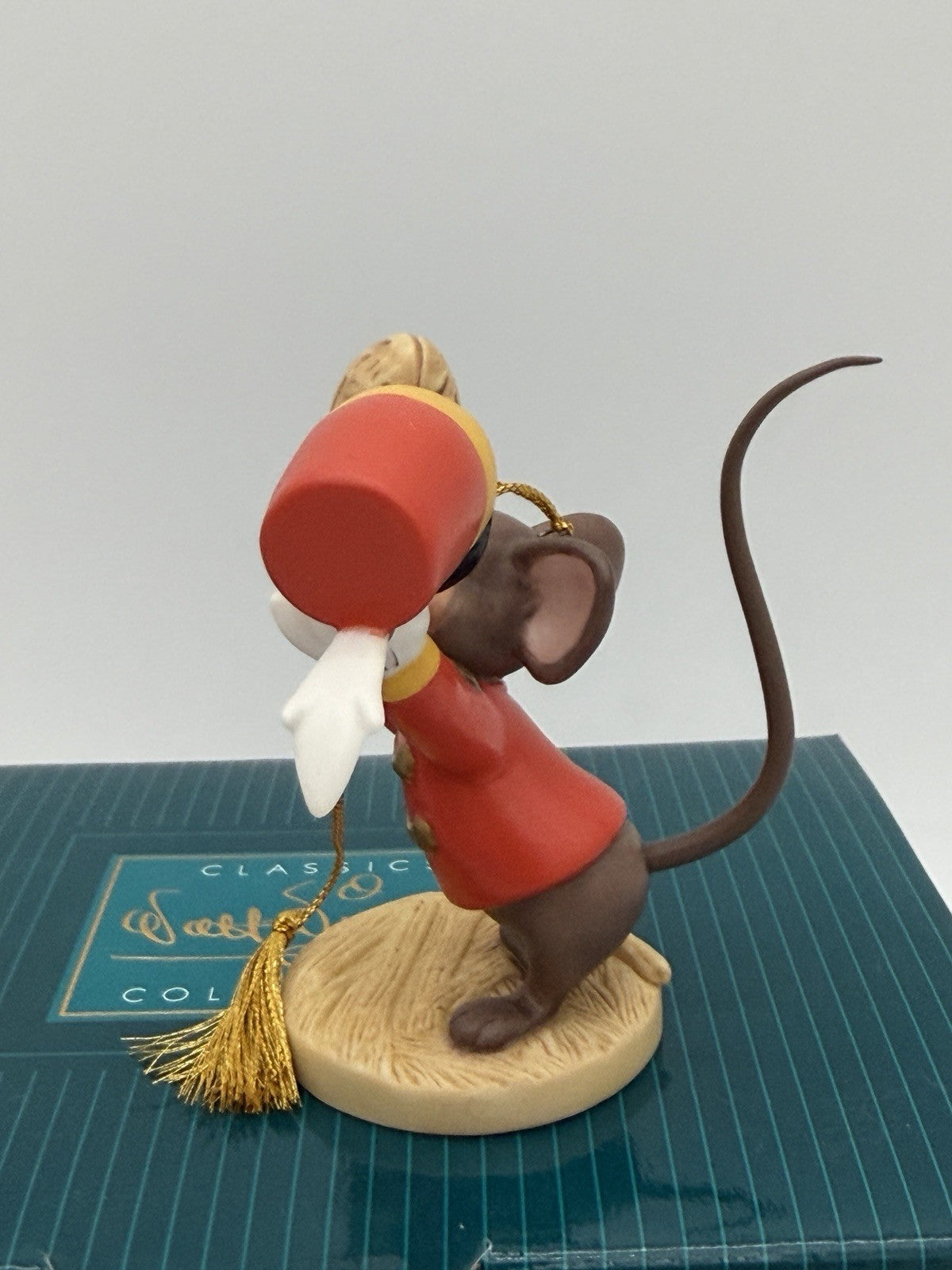 WDCC Disney Friendship Offering Timothy Mouse Porcelain Ornament Figurine New