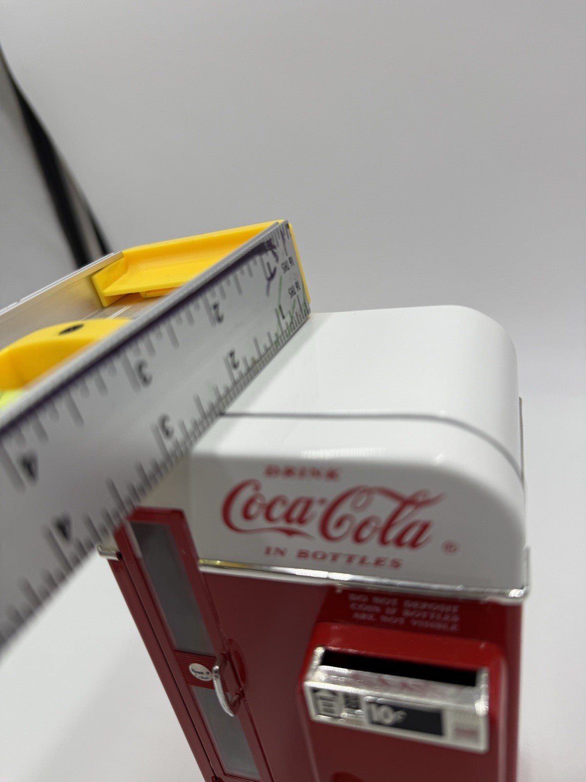 1994 Coca Cola Vendo Diecast Miniature Machine 7” Coin Bank Collectible Works