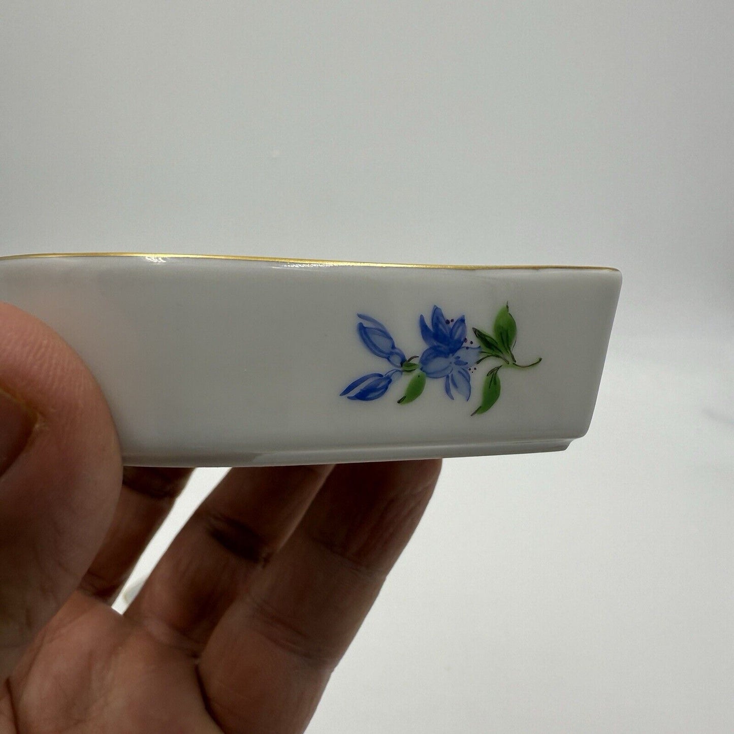 Antique 19th Century Pair Of Meissen Porcelain Floral Painted Ashtrays Germany