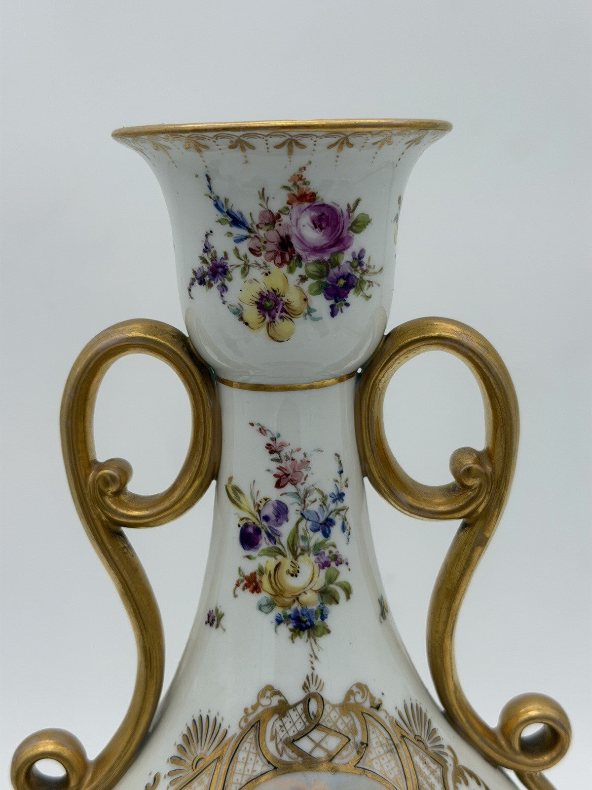 Antique Meissen Porcelain Amphora Double Handle Painted Horses Battle Vase 12”H