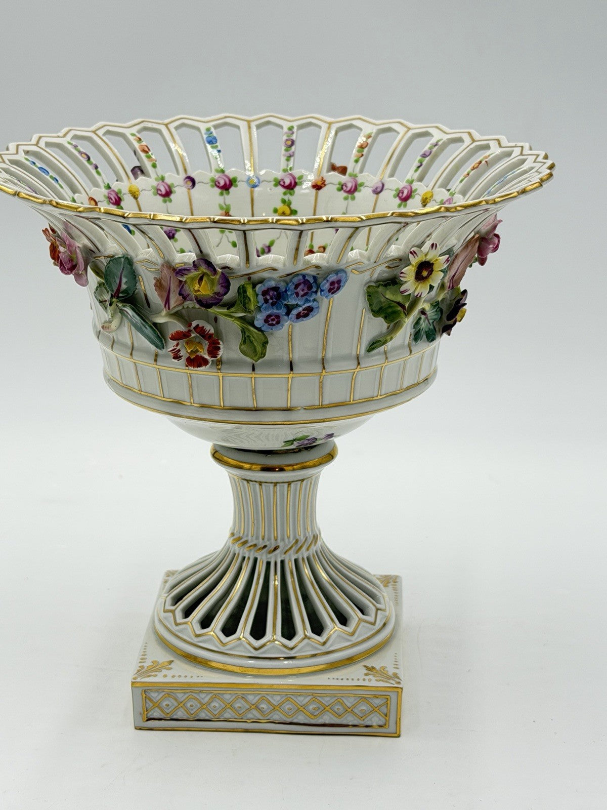 Antique Dresden Porcelain GermanyReticulated Pedestal Bowl W/ Encrusted Flowers