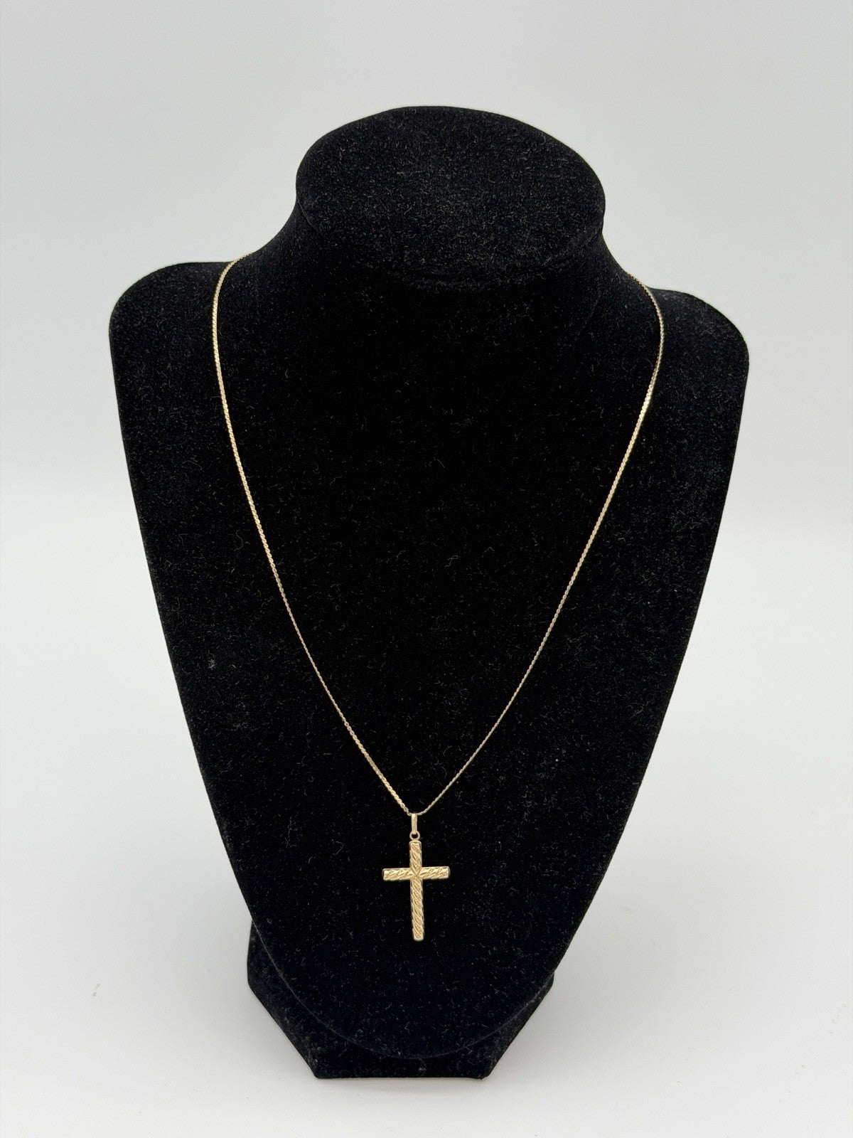 14K Yellow GOLD 2.4g Necklace Double Flat Serpentine Chain 10k Gold Cross 18”