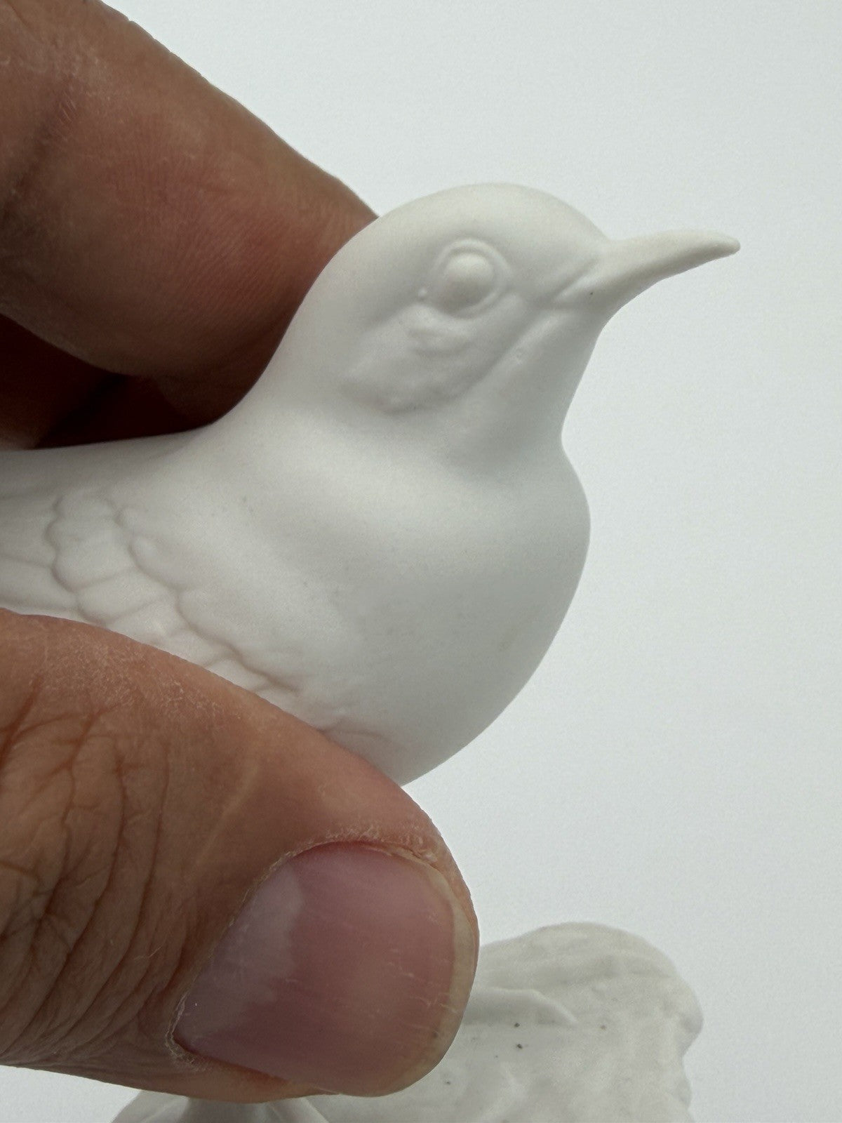 Rare Kaiser porcelain Germany Wagtail White Bisque Bird Figurine 3”H Vintage