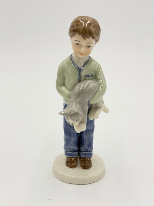 Royal Copenhagen Denmark Porcelain Boy with Cat 5" #758 Yearly Figurine 2001