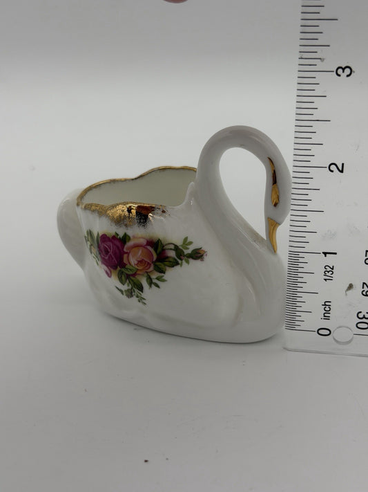Royal Albert Old Country Roses Porcelain English  Swan Trinket Dish Figurine 2.5