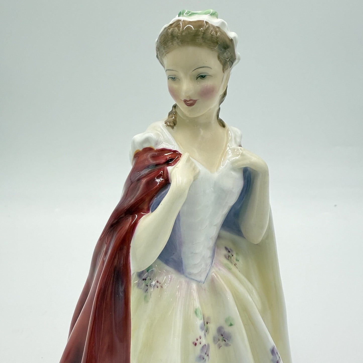 Vintage Royal Doulton Porcelain Figurine Bess  HN.2002 Antique Painted Lady 7.5"