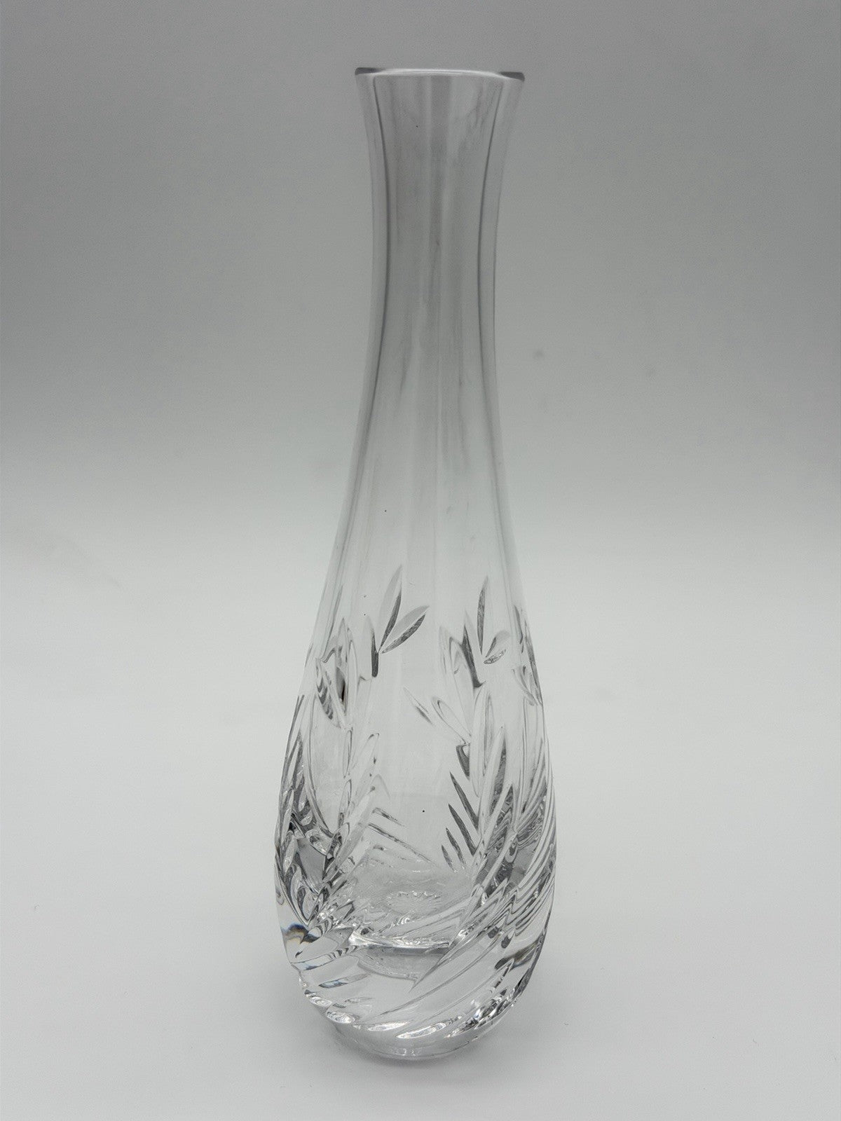 Tiffany & Co Crystal Merion Pattern Etched 8"H Bud Vase Clear Leaves Feathers