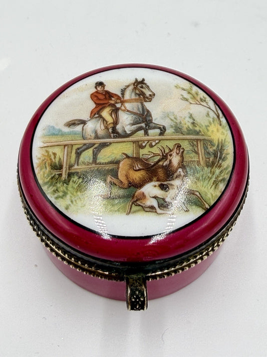 Rare Antique Czechoslovakian Painted PorcelainTrinket Box Equestrian hunt scene