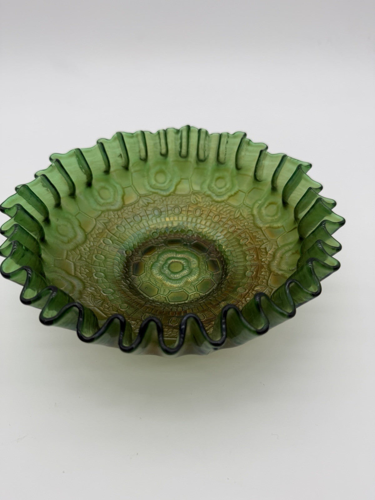 Fenton Art Glass Carnival Green Iridescent Persian Medallion Bowl 2.5”Hx7” Antiq