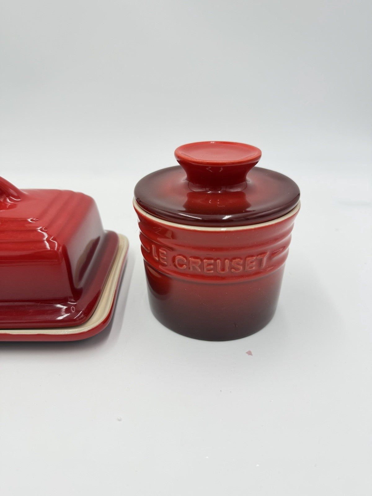 Le Creuset Stoneware Red Butter Dish & Butter Bell Crock Red Set 2 PCs