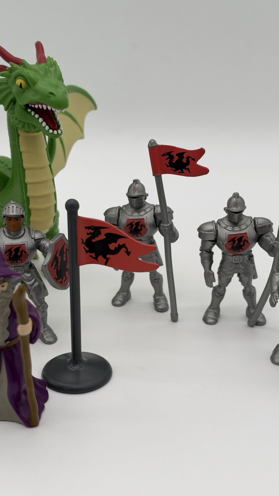 Lakeshore Learning Royal Kingdom 12 PCs Wizard Dragon King Queen Soldier Figurin