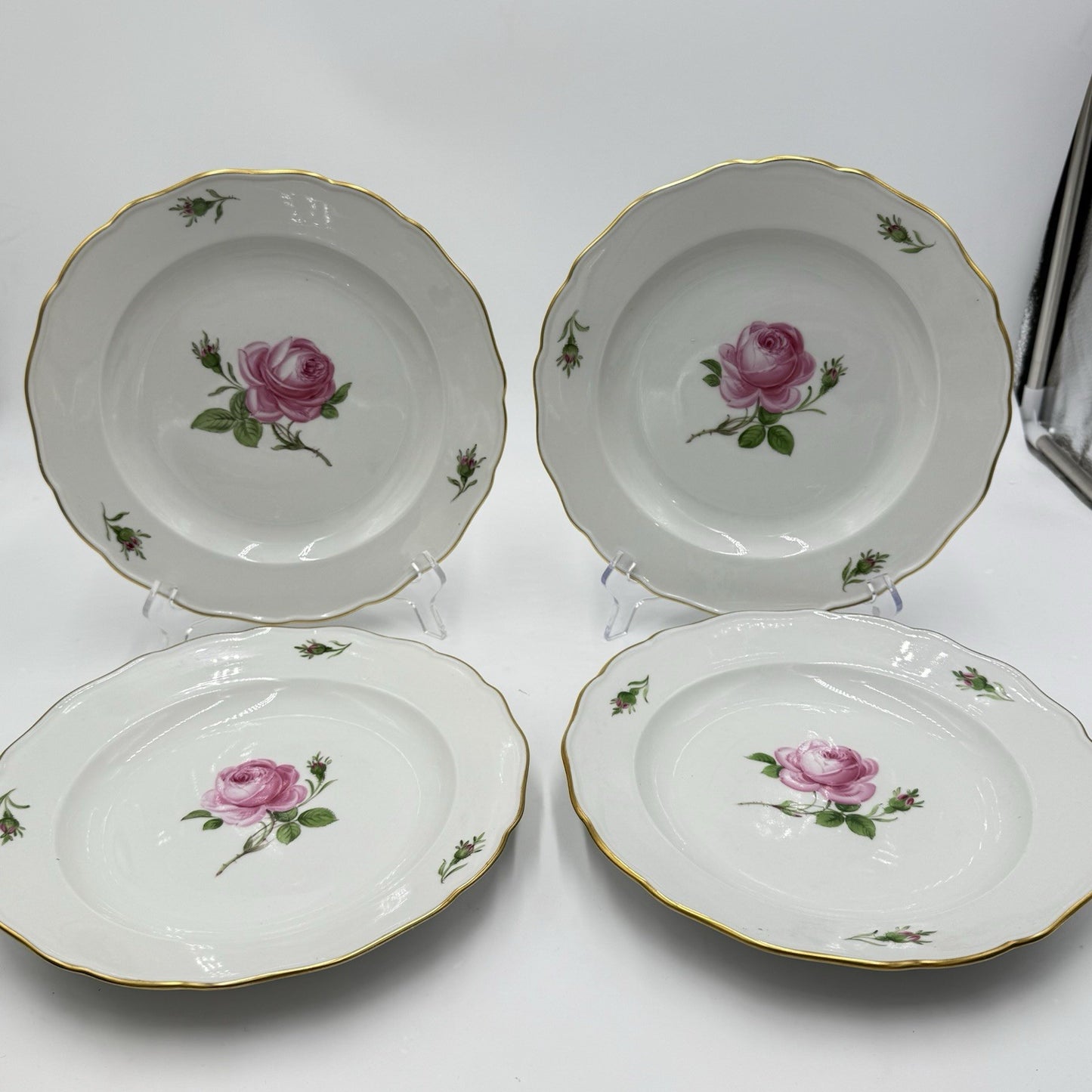 Meissen Porcelain Germany Pink Roses Deep Dinner Plates 9.5”x1” Circa 1920