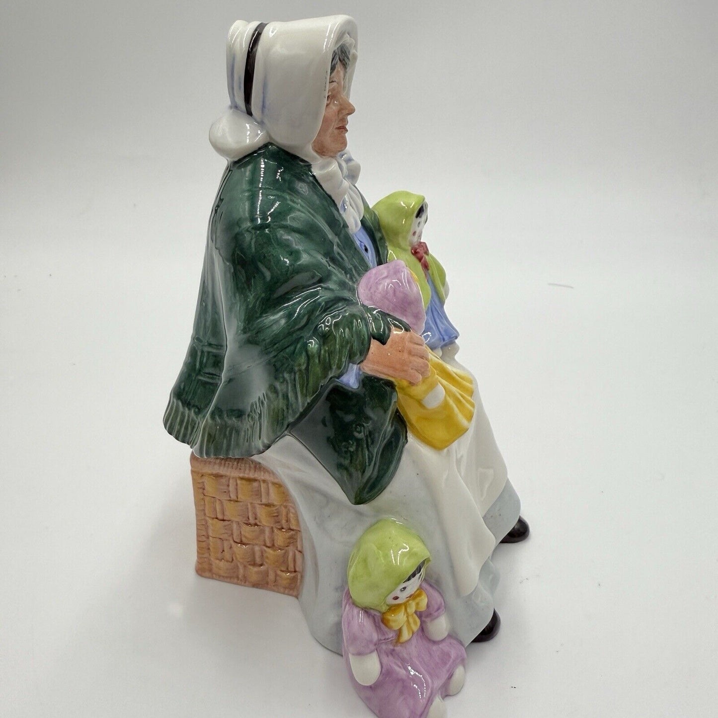 Royal Doulton Street Vendor The Rag Doll Seller HN2944 Figurine Tabbenor (1982)