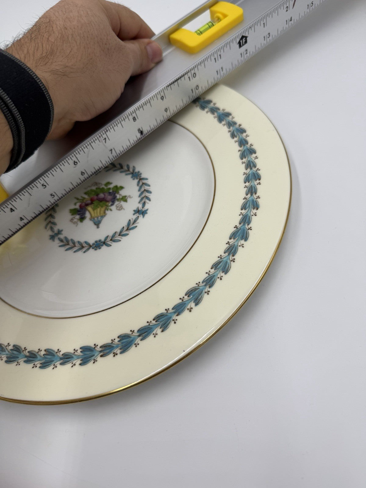 Wedgwood Porcelain England Appledore W3257 Dinner Plate Embossed 11”