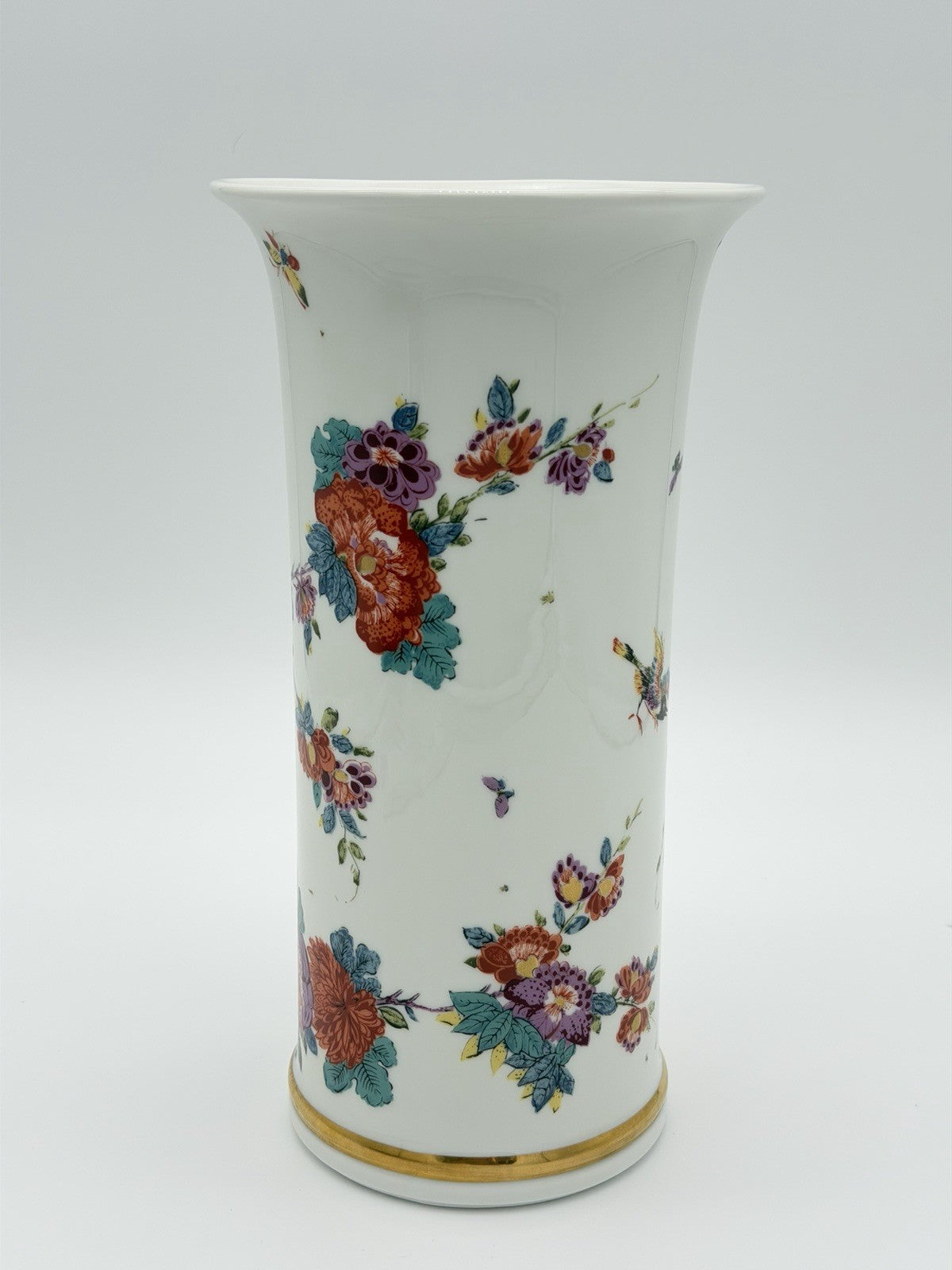 Lenox Porcelain USA SMITHSONIAN COLLECTION Saxony Vase Floral 11”H Vintage