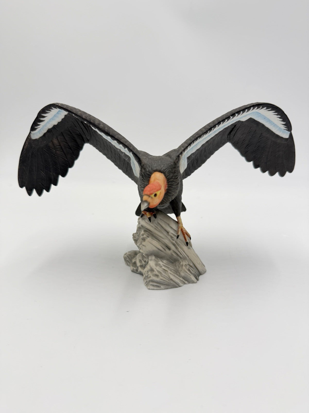 Franklin Mint Porcelain Noble Birds Collection California Condor Figurine 5”Hx9”