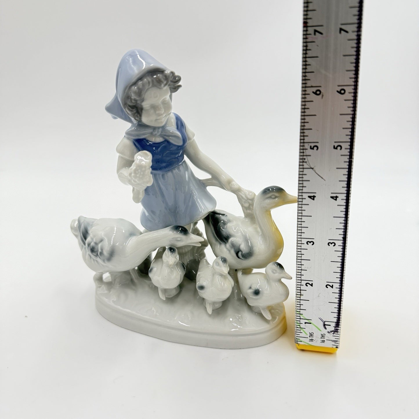 1940 Gerold Porzellan Bavaria Western Germany Figurine Girl W/ Geese Ducks