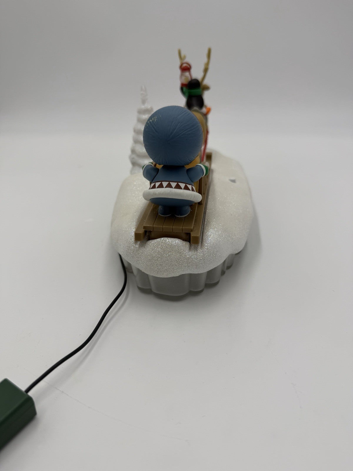 Hallmark 2015 Here Comes Frosty Friends Christmas Tabletop Decor Reindeer