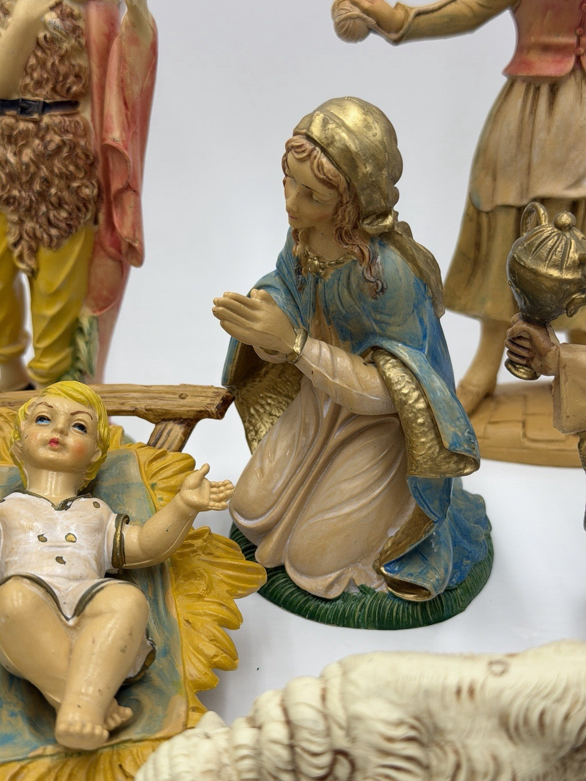 Vintage Depose Italy PVC Large 8”Nativity 19 Pieces Set Capodimonte Style