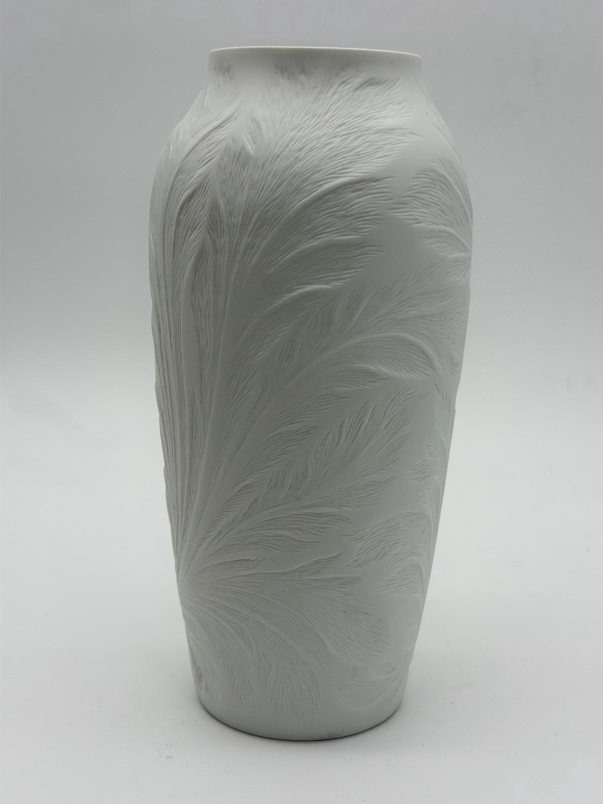 Hutschenreuther Porcelain Germany 1960 White Bisque Vase Feather Leaf embossed