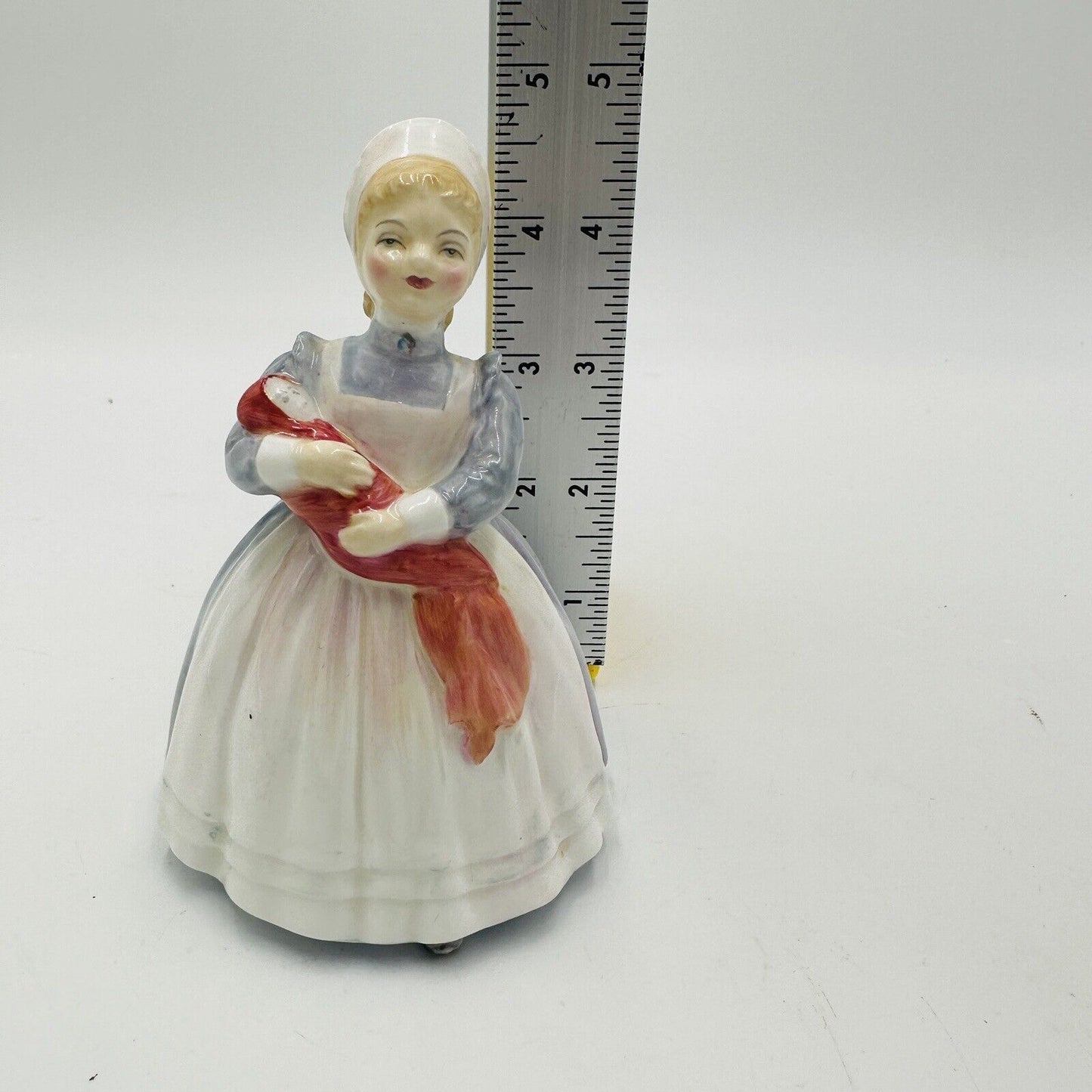 Royal Doulton Figurine The Ragdoll HN 2142 1953 & Co. Porcelain Vintage England