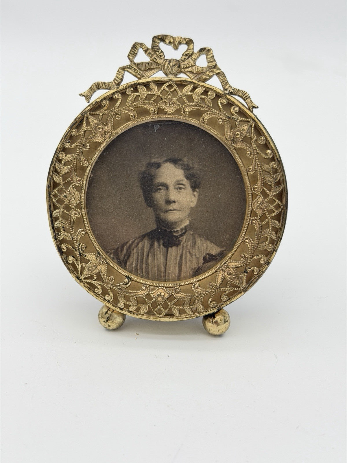 Antique Victorian French Gold Gilt Round Filigree Bow Crest Mini Photo Frame