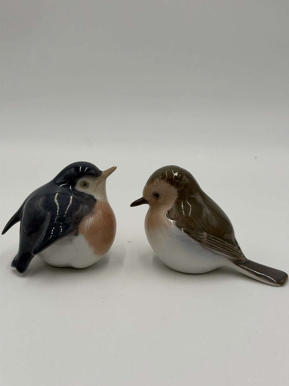 Vtg Royal Copenhagen B&G Porcelain European Robin Bird Glossy Figurines Denmark