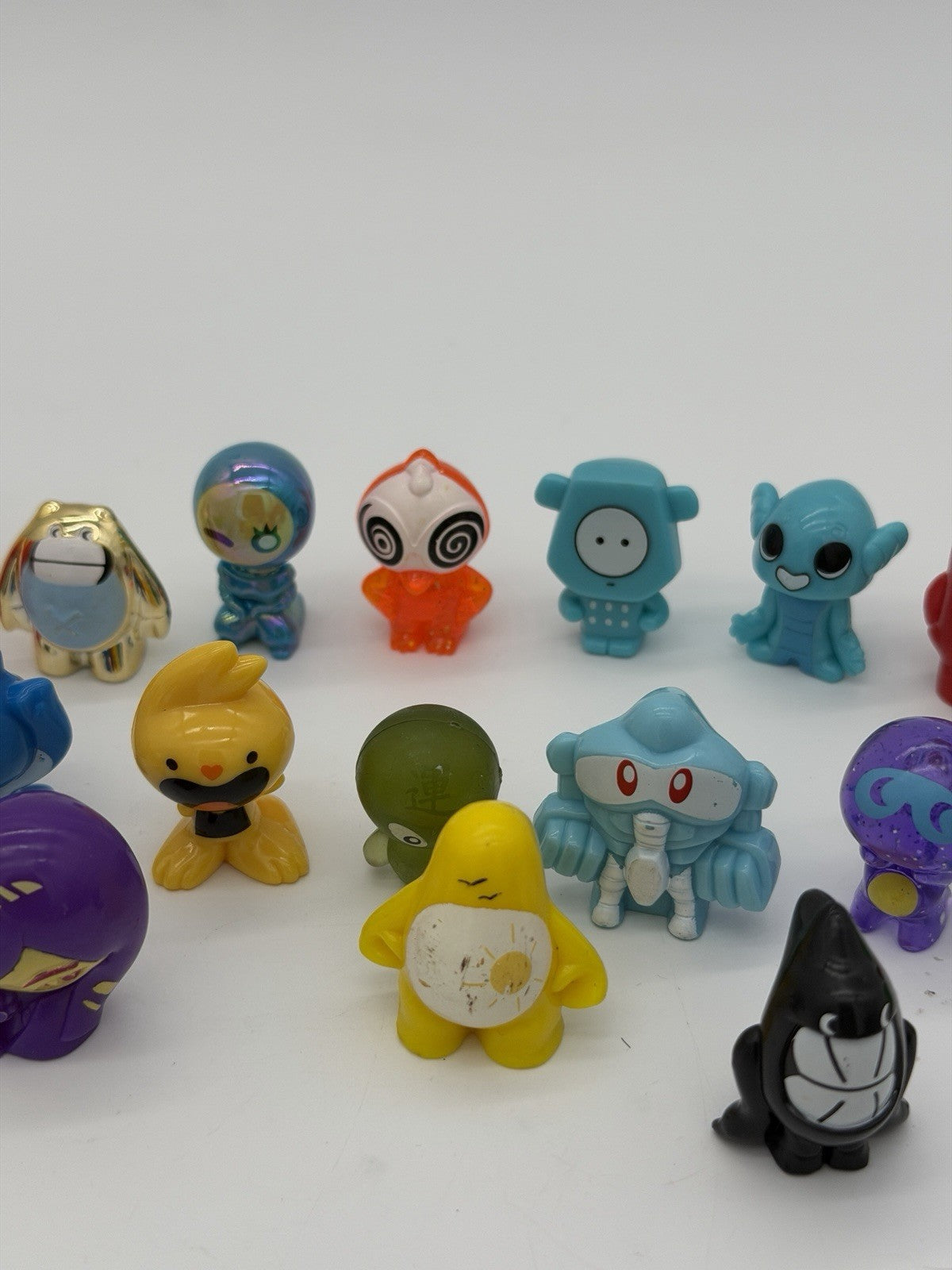 Gogo’s Crazy Bones Series 1 & 4 Lot Of 29 PCs Toys Figurines Collectible