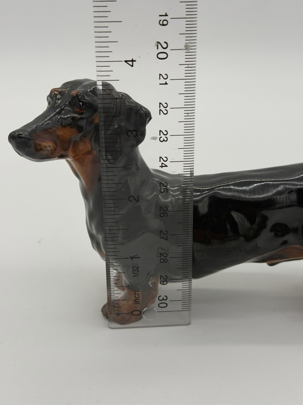 Royal Doulton England Porcelain HN1120 Dachshund Dog Figurine 4”x6” Mint
