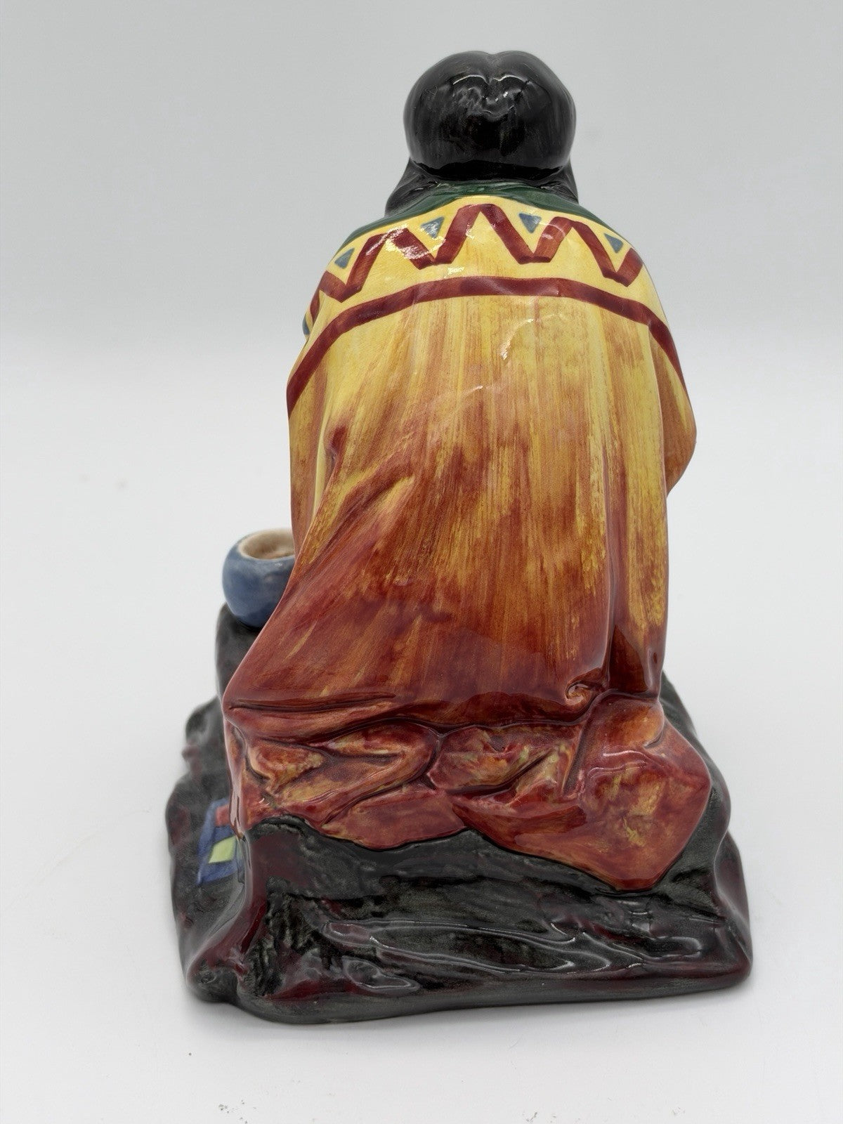 Royal Doulton England porcelain Calumet HN1689 native American heritage Figurine