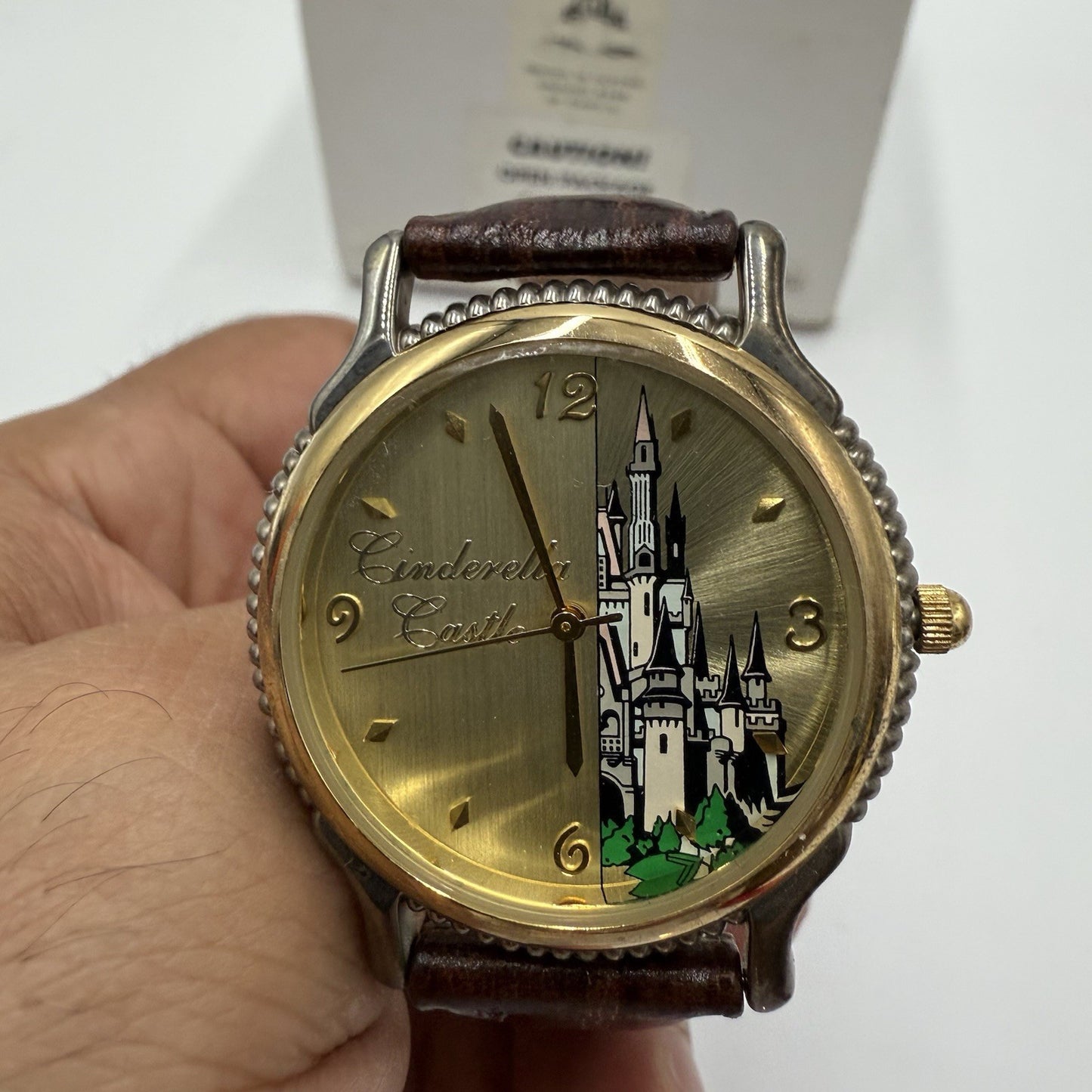 Vintage Disney World Cinderella Castle Limited Edition 0456/2000 Watch Leather