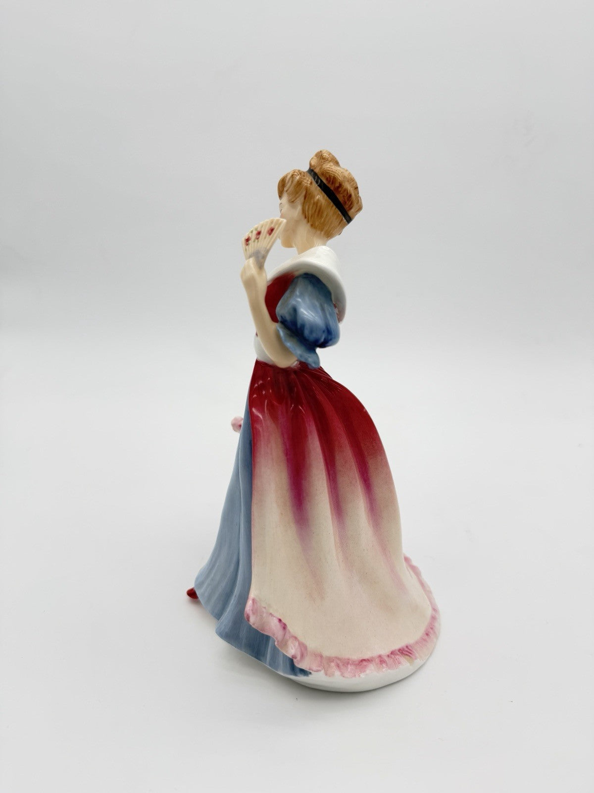 Royal Doulton Porcelain England Amy HN 3316 Yearly Figurine Painted Vintage 8.5”