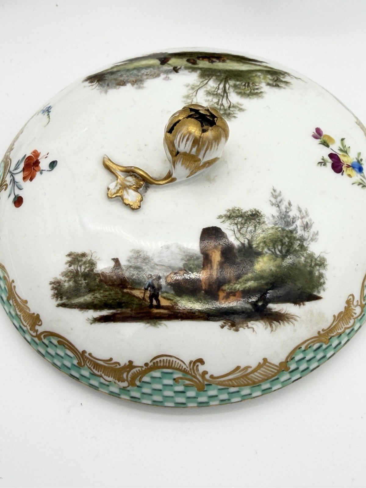 Rare Meissen C.1720 Porcelain Painted Country Scene Milk Jug & Sugar Bowl Antiqu