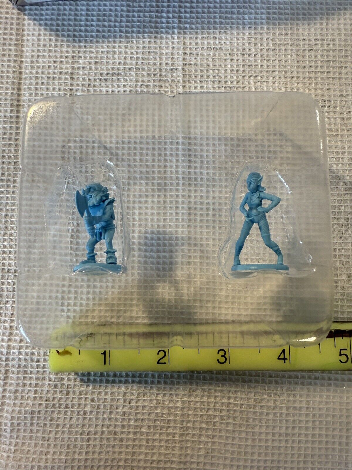 Murder Hobo 32mm Gaming Miniatures Roddy and Spectra Two Pack Blue Tracker