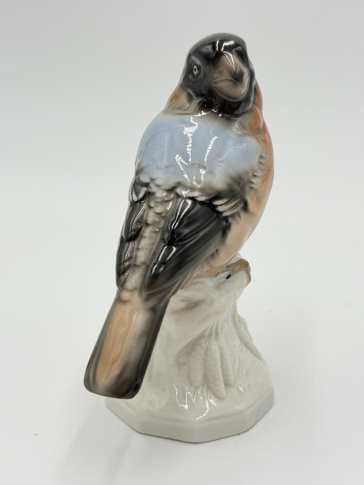 Antique Unterweissbach Germany Porcelain Bullfinch Bird Figurine 5”H #8509 Model