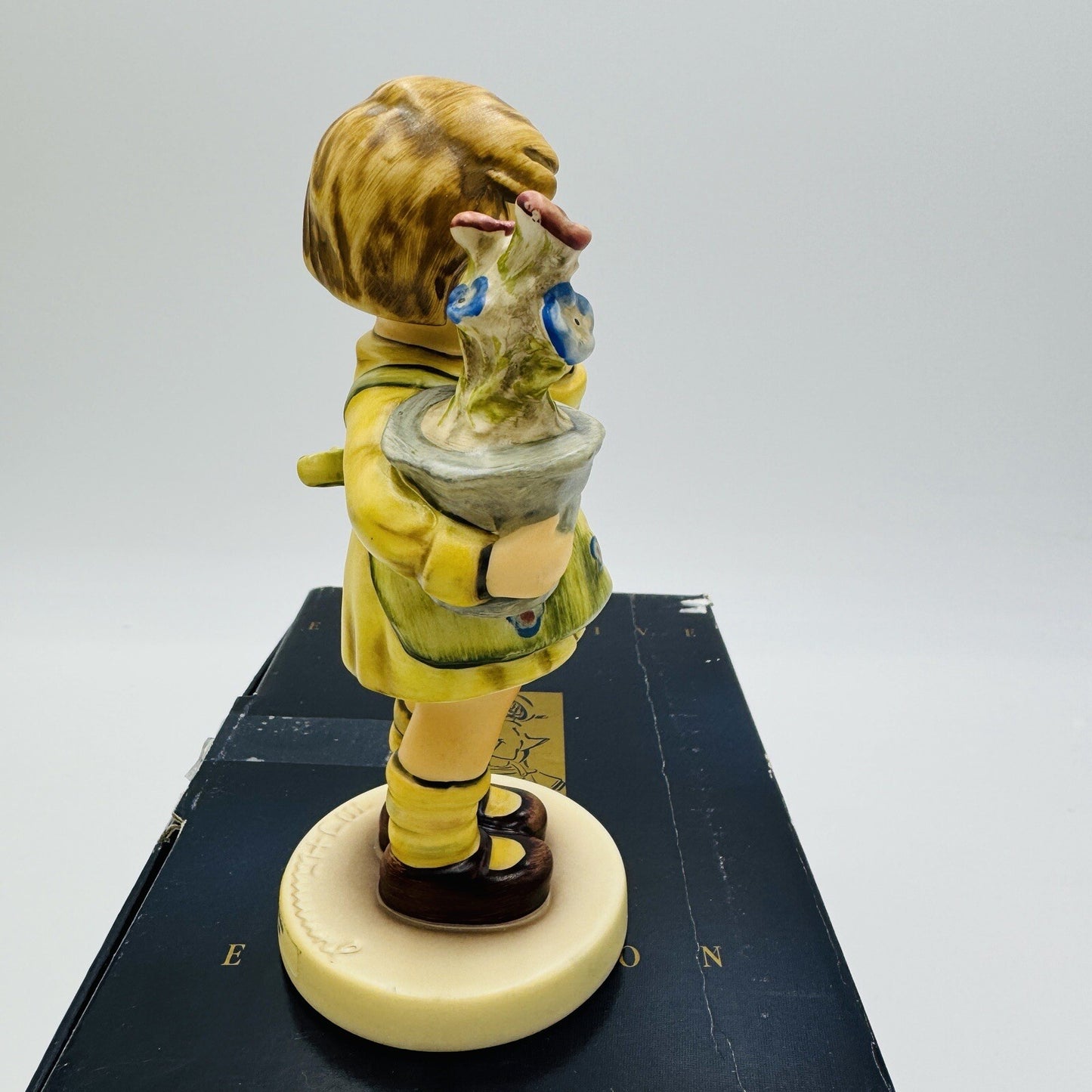 Hummel Goebel My Wish Is Small # 176 Germany Figurine Porcelain Vintage Box COA