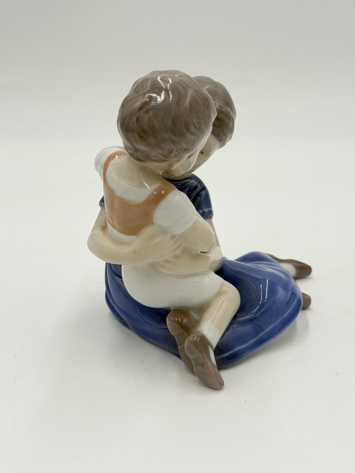 B & G Bing Grondahl  Boy & Girl Sibling Love 1568 Porcelain Figurine Denmark