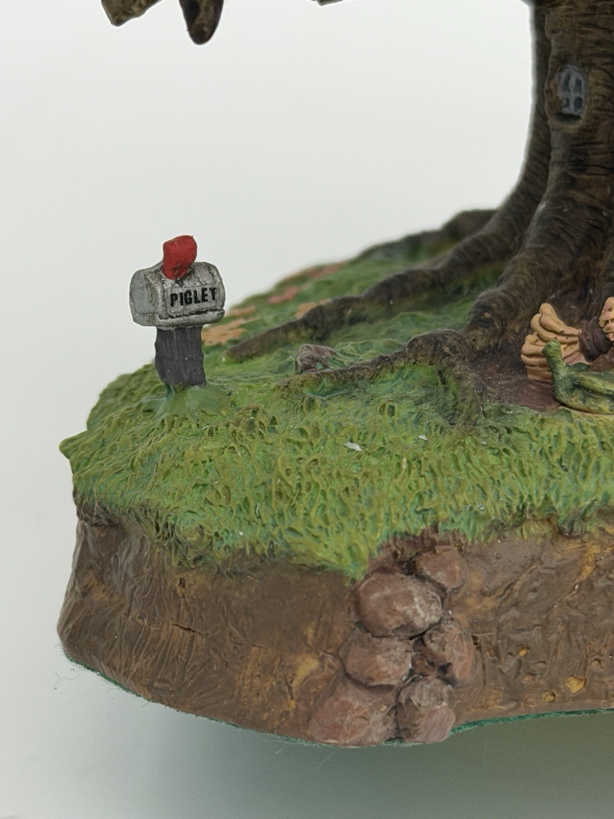 Danbury Mint Disney PIGLET'S HOUSE Winnie the Pooh Tree Figurine 4”H Rare Vtg