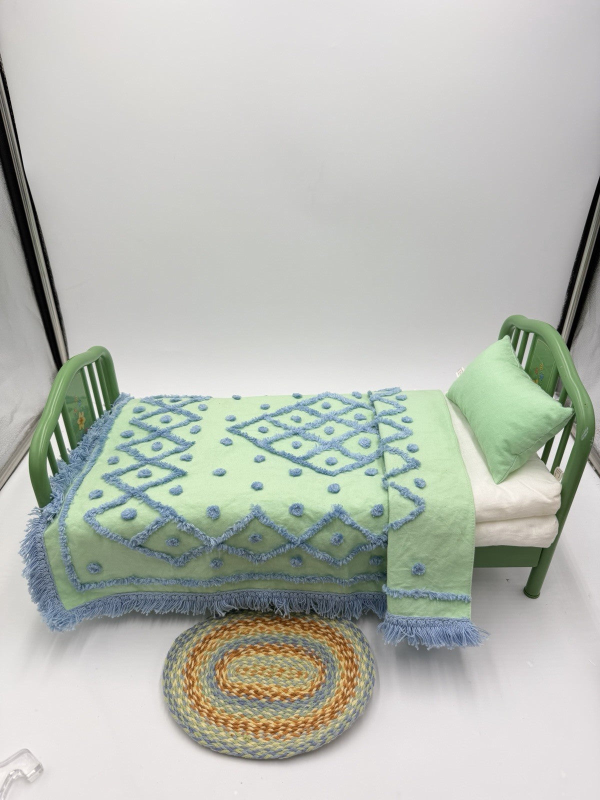 18" American Girl Doll Kit Kittredge Green Day Bed & Tufted Bedding Set Metal