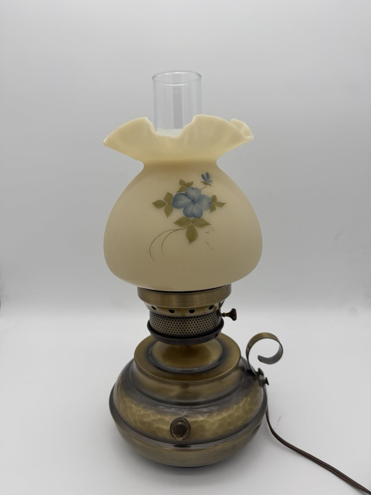 Fenton Art Glass Blue Floral Dogwood Cameo Satin Hammered Colonial Lamp Rare Vtg