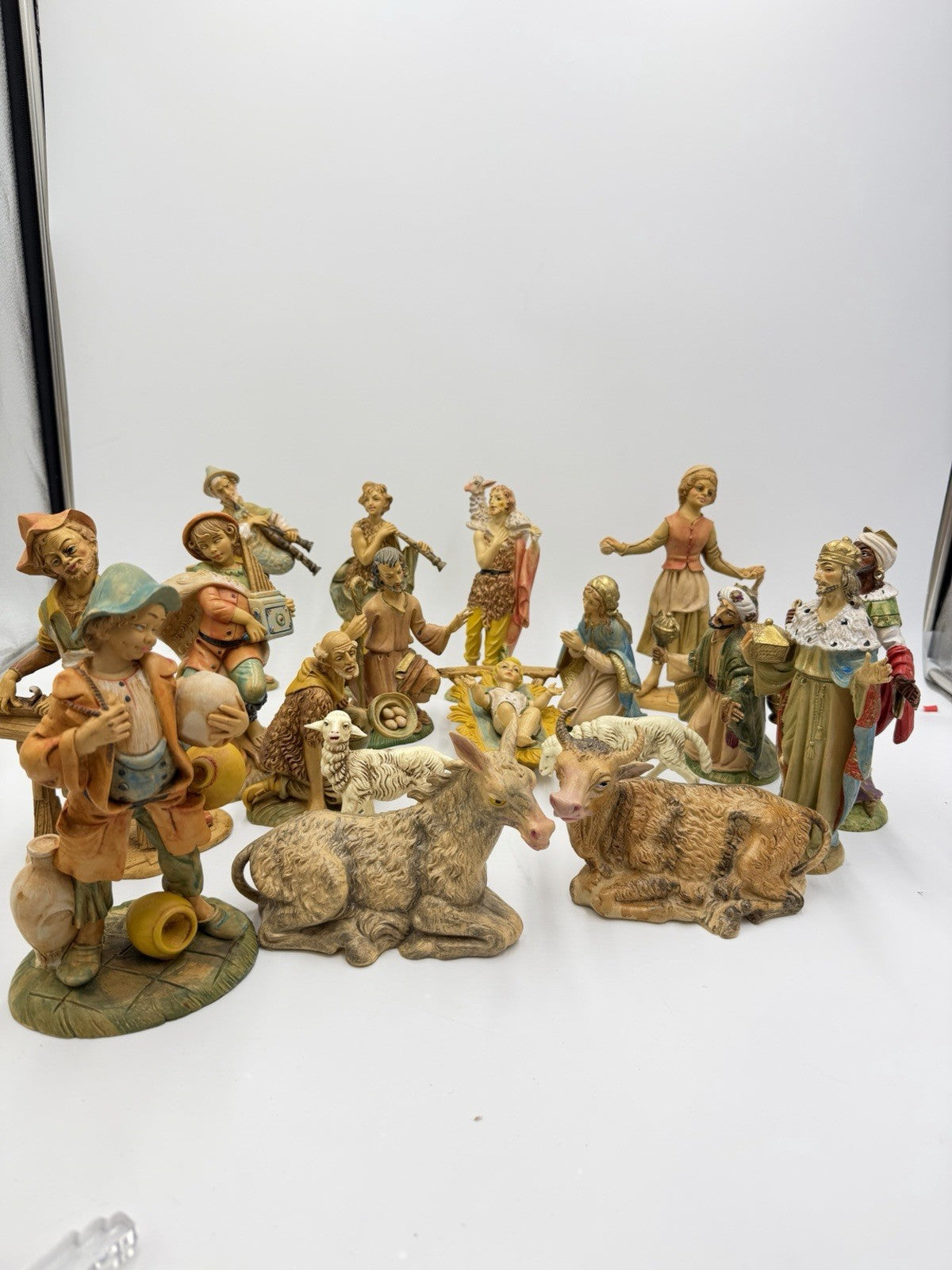 Vintage Depose Italy PVC Large 8”Nativity 19 Pieces Set Capodimonte Style