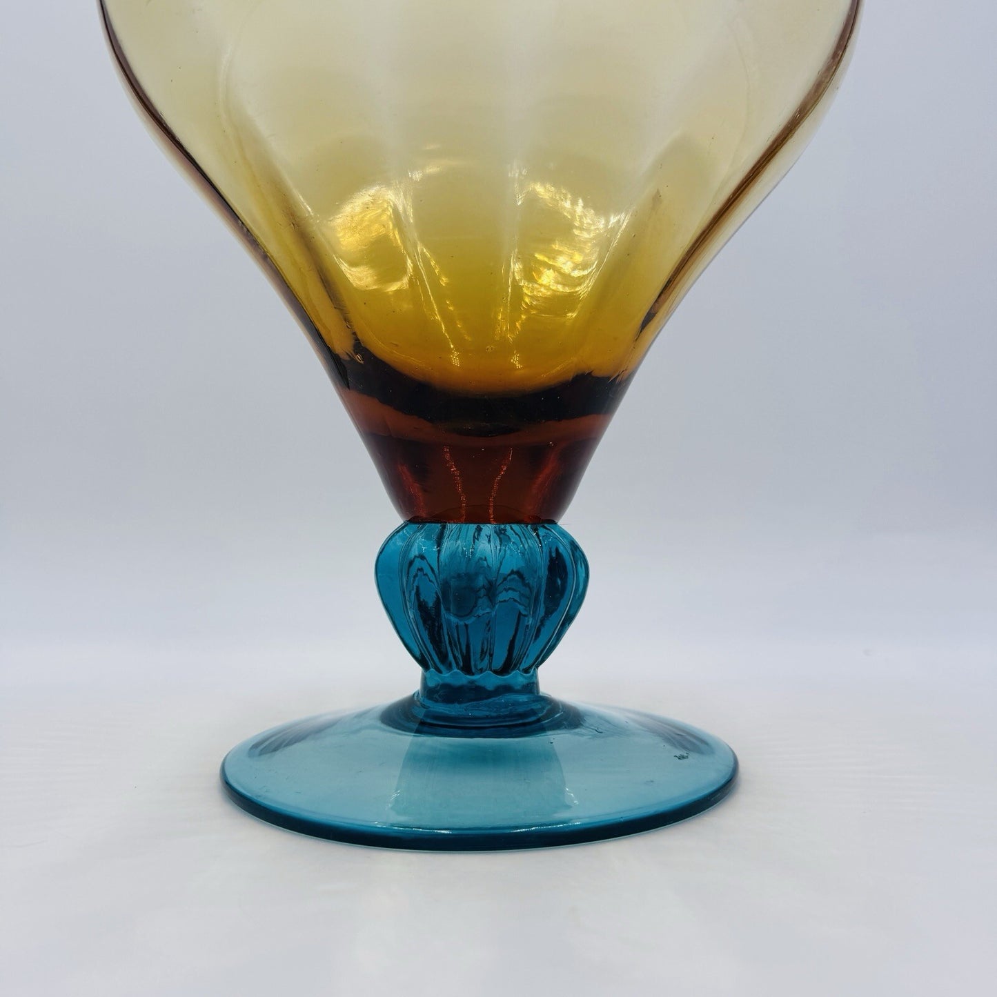 Murano Vetro Eseguito Amber Optic Ribbed Art Glass Footed Vase Large 16in