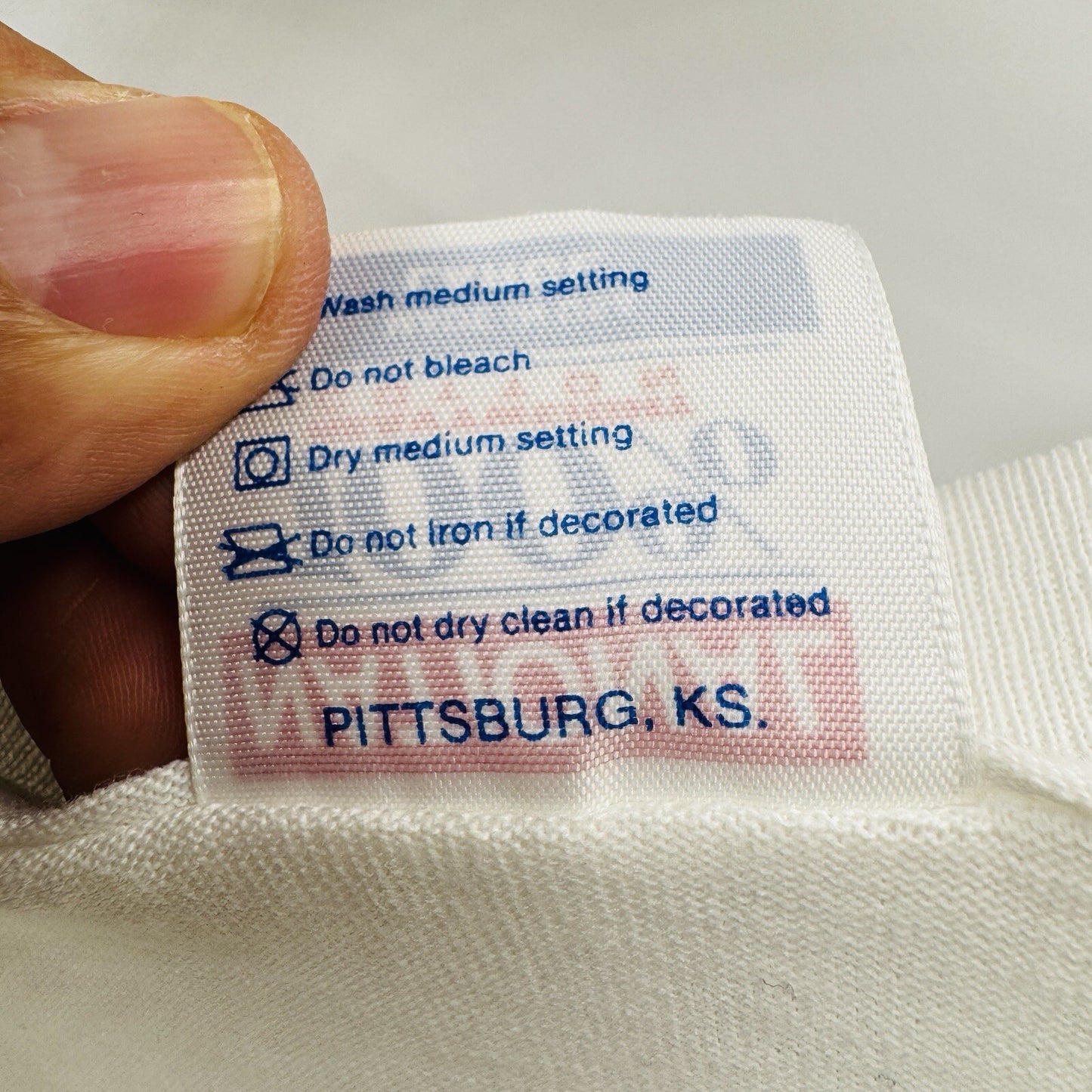 7 UP Single Stitch Surfing Soda T Shirt Size L COOL SPOT White USA Made Vintage