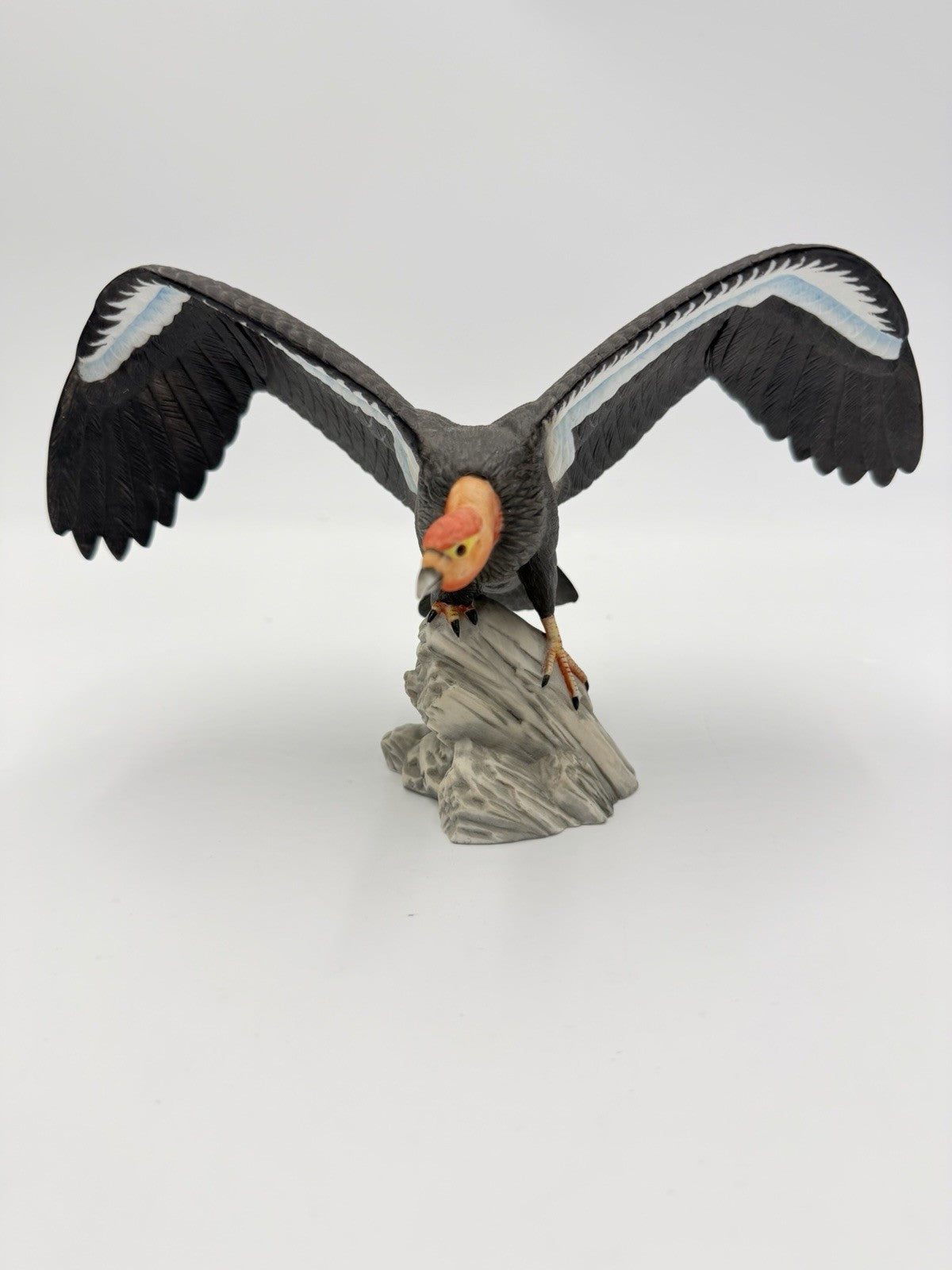 Franklin Mint Porcelain Noble Birds Collection California Condor Figurine 5”Hx9”