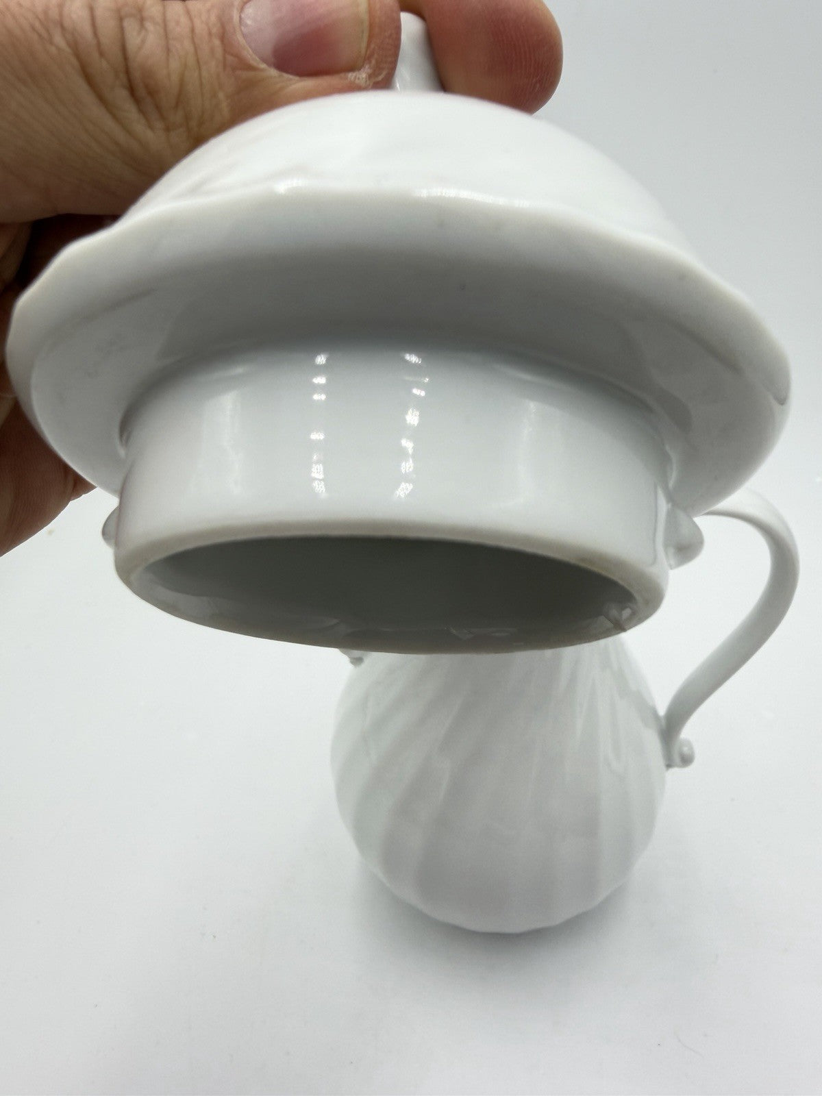 Vintage Large Kaiser Porcelain Germany White Swirl Coffee Pot 9.5”H