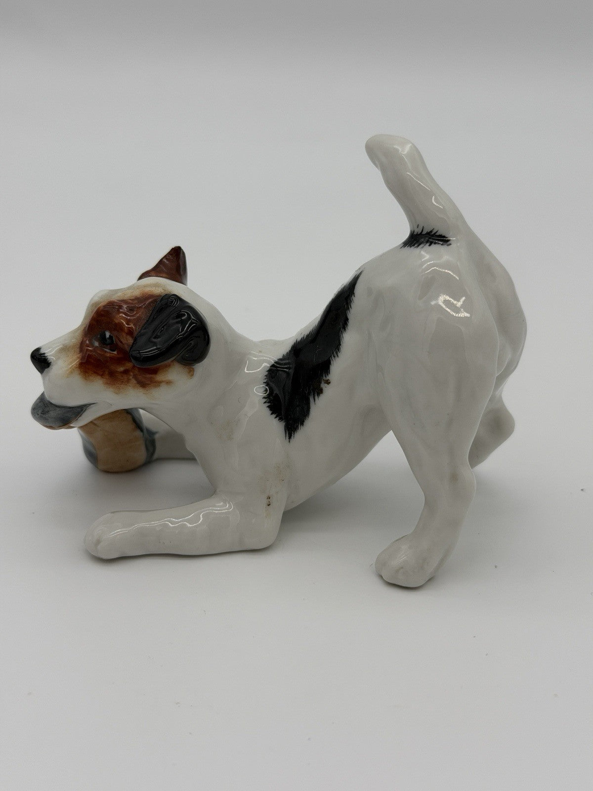 VTG Royal Doulton Jack Russell TERRIER PUPPY W/SHOE Porcelin Dog Figurine HN2654