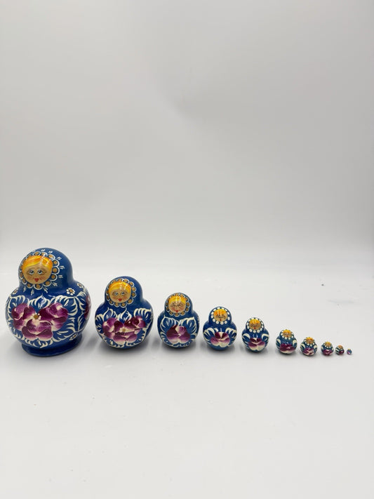vintage folk art Matryoshka nesting dolls hand painted 10 pieces blue floral 4”